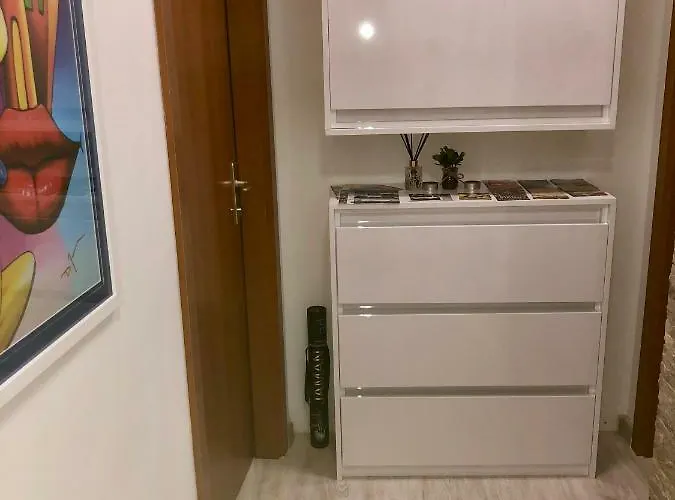 Lägenhet B&j Very Near Center Of Town Split