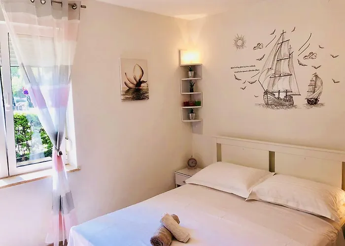 B&j Very Near Center Of Town 公寓